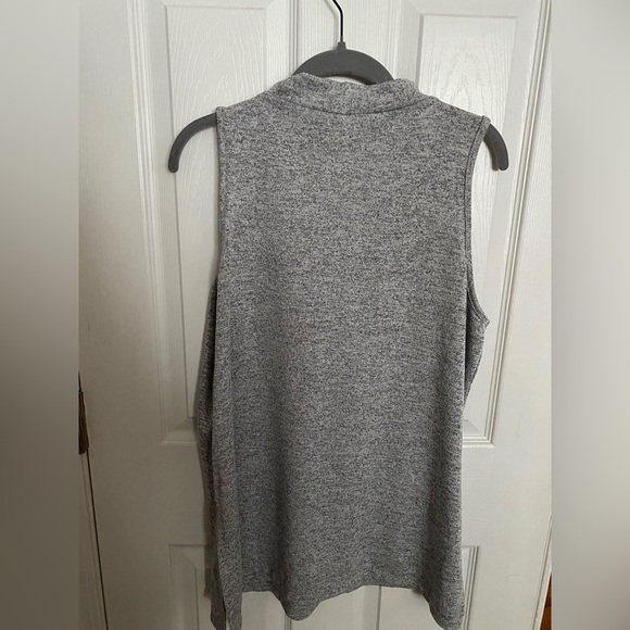 Freshman 1996 Sleeveless Gray Sweater - Picture 3 of 3